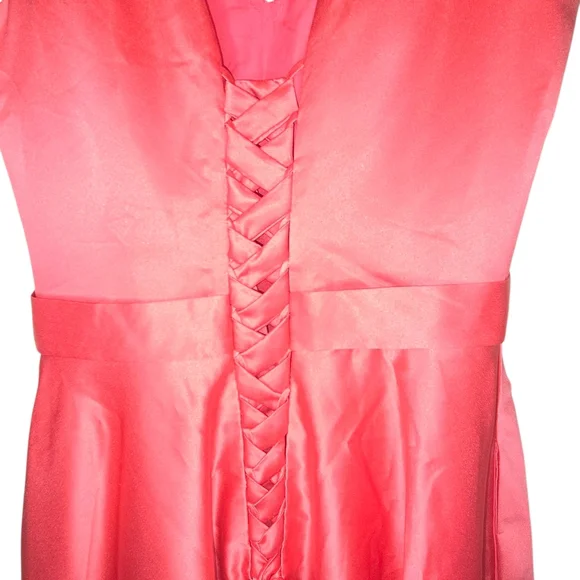 Elegant Pink Sleeveless Dress - Picture 4 of 5